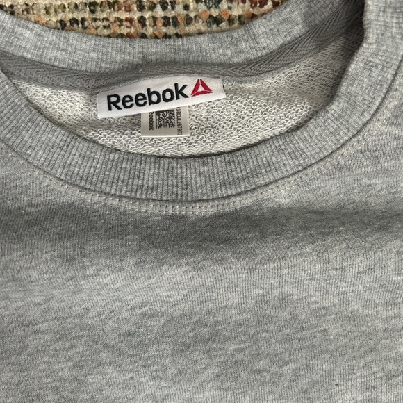 Reebok Women's Gray Sweatshirt - Picture 2 of 4